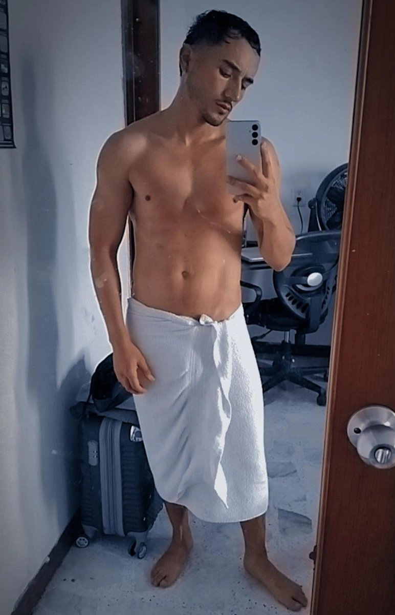 Esmid91's tweet photo. Tranquilo y relajadito. https://t.co/TfZOMlNstl