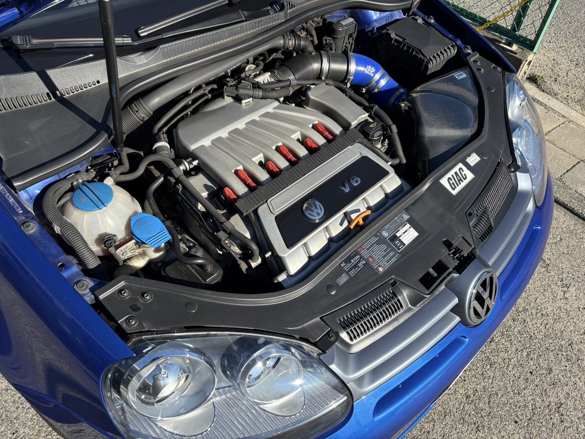 VAperformance tweet media