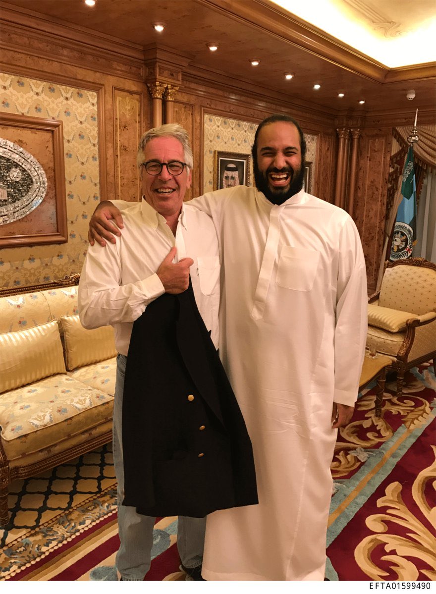 أعوذ بالله من الخبث والخبائث👇🏼