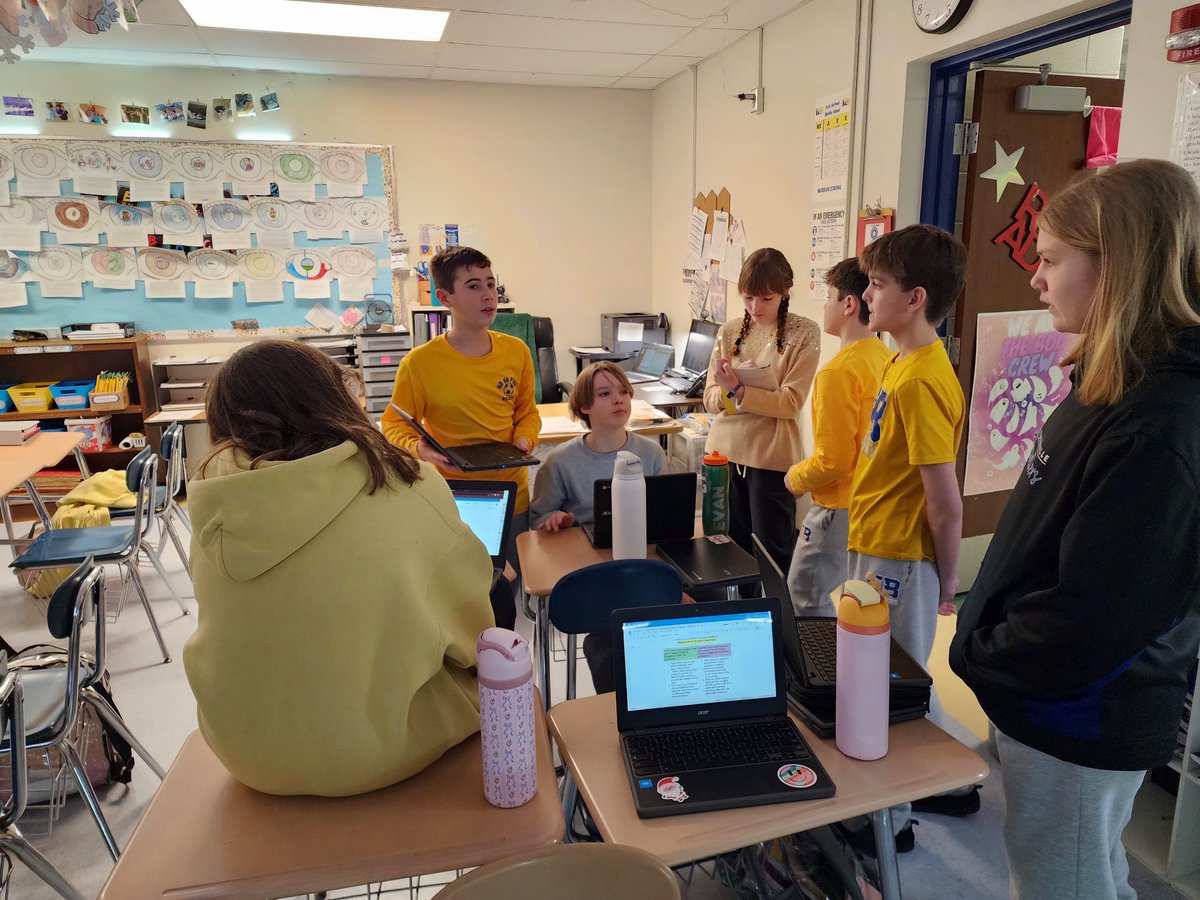 Stopped by Mrs. Casper room today to see what's new. 
Students were working on their debate about if aliens 👽 built the pyramid or not. Amazing group work from both sides. <a href="/MrsCasperHB/">Beth Casper</a>