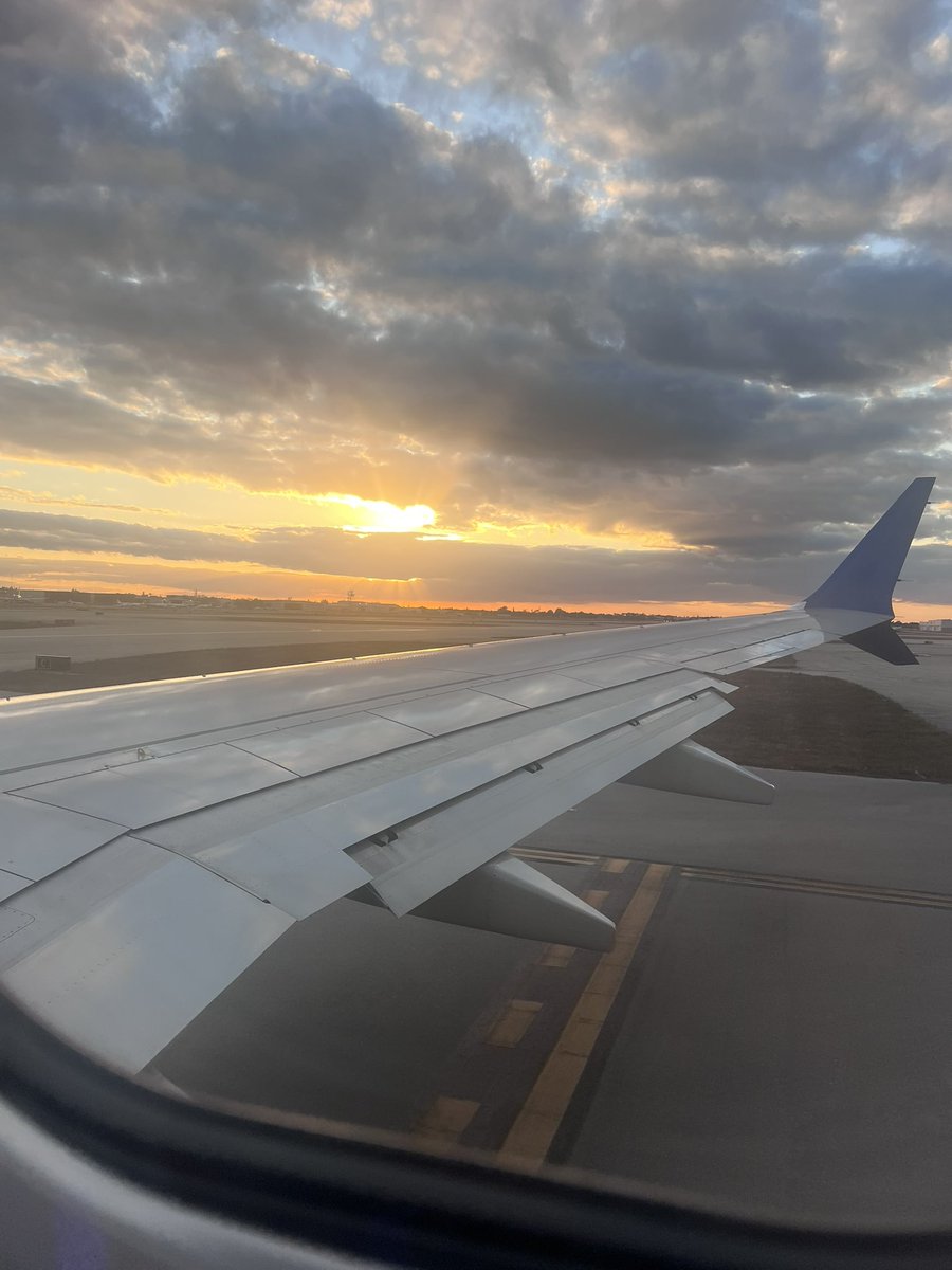 SpiderEm_'s tweet image. Sunrise and sunset in FL yesterday. 🌅