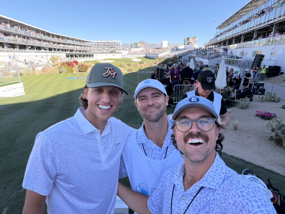 bryanbrosgolf's tweet photo. Back inside the ropes. What a day! https://t.co/d6bqHIxAWc
