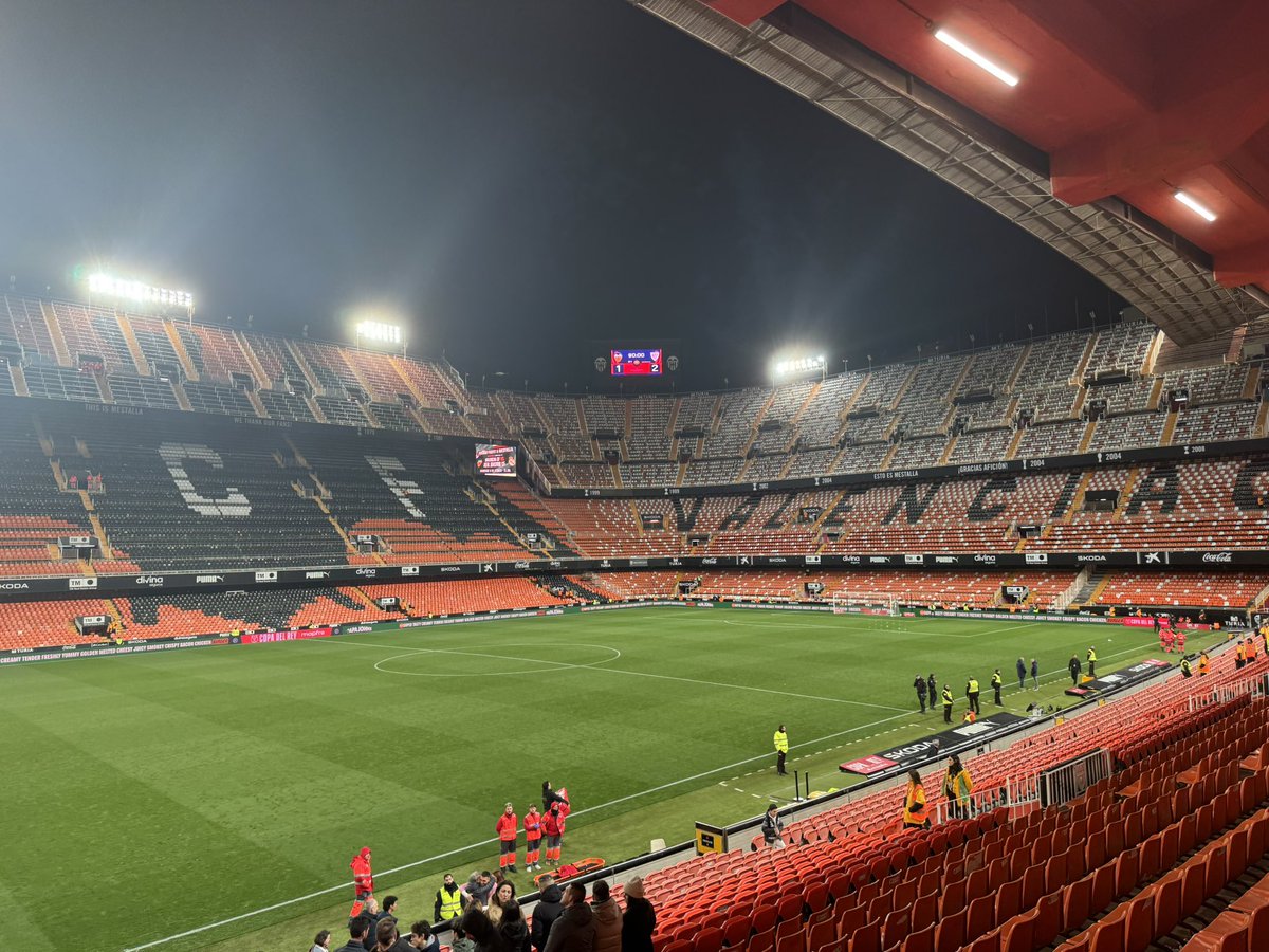 LoveOfTheGround's tweet image. Ground 252🏟️ Valencia 

Must visit ground before they leave next year. Probably the best I've been to

Pre game atmosphere blew me away too

Get here while you can