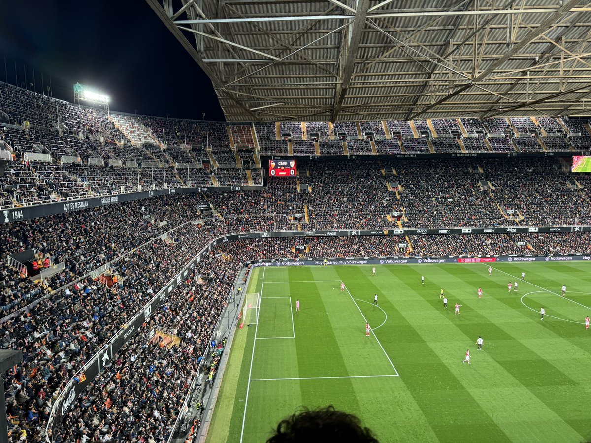 LoveOfTheGround's tweet image. Ground 252🏟️ Valencia 

Must visit ground before they leave next year. Probably the best I've been to

Pre game atmosphere blew me away too

Get here while you can