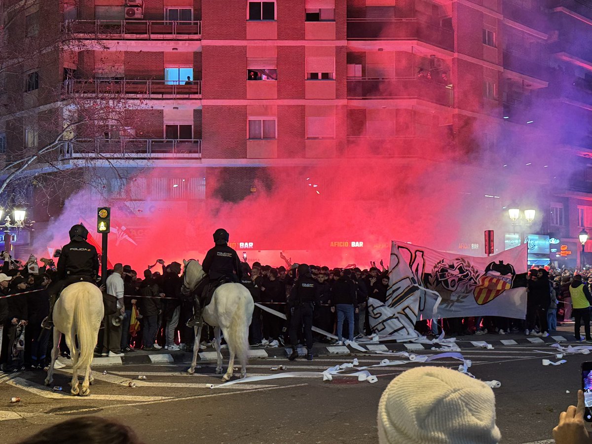 LoveOfTheGround's tweet image. Ground 252🏟️ Valencia 

Must visit ground before they leave next year. Probably the best I've been to

Pre game atmosphere blew me away too

Get here while you can