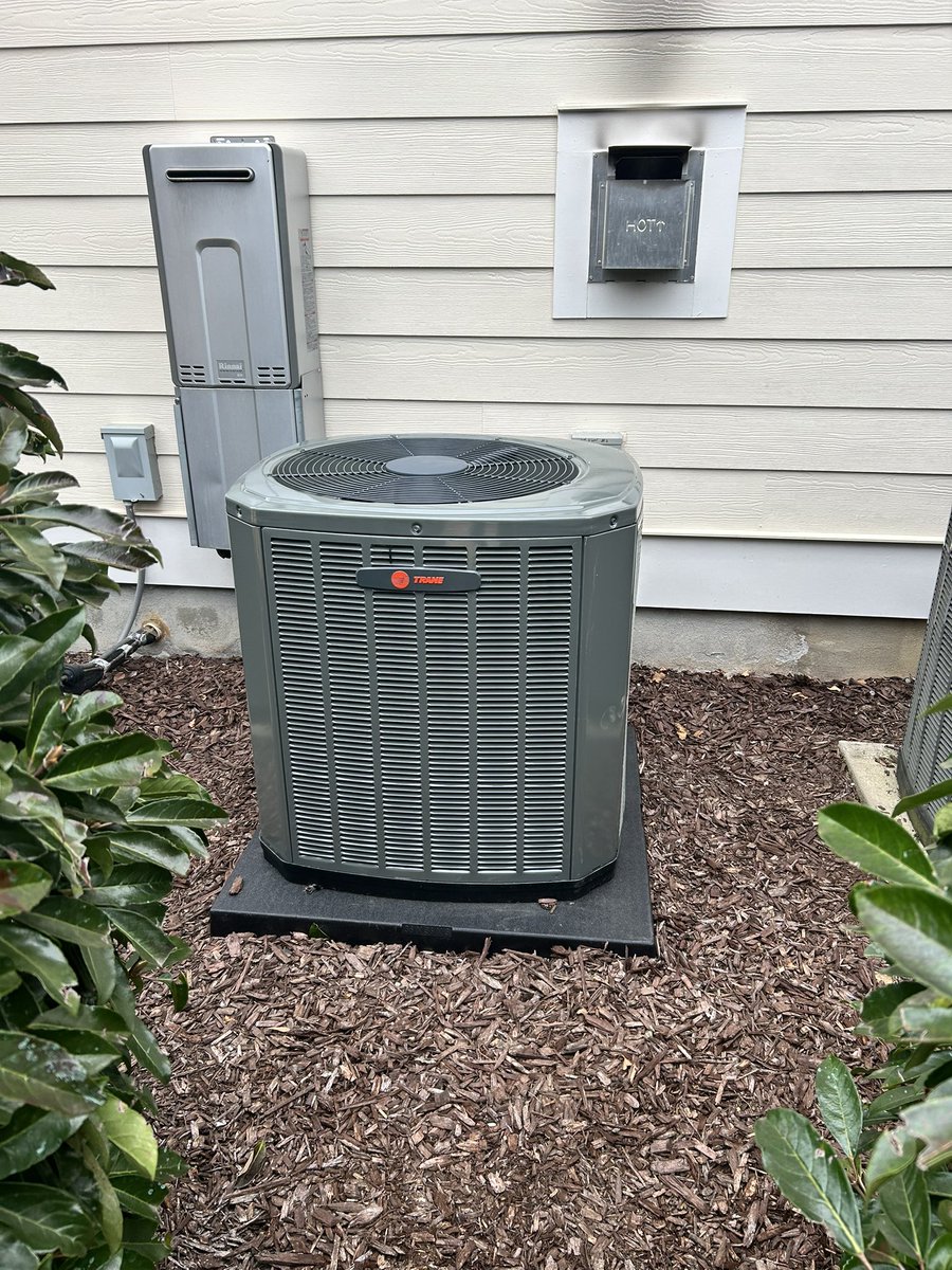 ServiceMedic's tweet photo. Stay warm during this brutal cold weather! Here is another great Trane installation! These new R454b units are backed by the best warranty in the industry! Call Service Medic today for a free no obligation quote! Servicing Holly Springs and all surrounding areas! 919-904-5976 https://t.co/tGDSPDdkx4