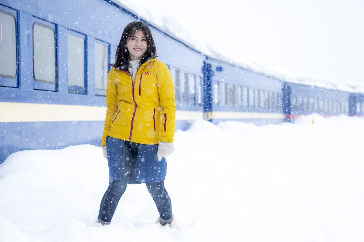 BondsSam's tweet image. 1月の始まりの頃は
見えていた乗降ステップが
完全に消えた1月の終わりでした。
Model : Midori Saito