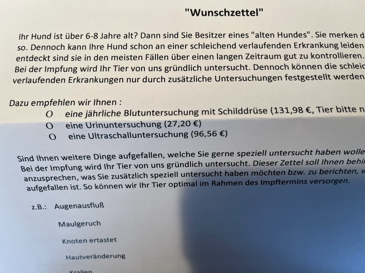 Ich mag die Pieksetante nicht mehr. Die schreibt fiese Briefe an Frauchen und behauptet ich sei dieses alt. 😱
Ich werde der was Wuffen beim nächsten Besuch: so ganz neu ist die doch selber nicht mehr…🙄