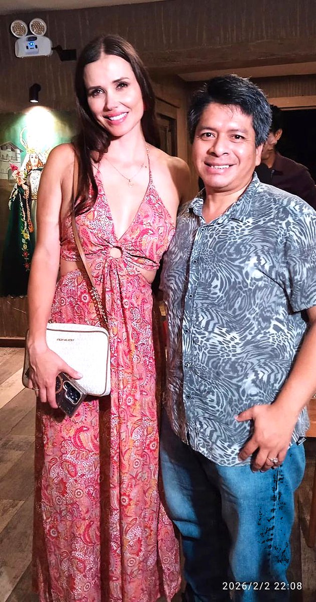 GCuyate's tweet photo. Bella y muy amable, como siempre.
Fue un placer saludarte @MajuMantilla 
😍🤩 https://t.co/mkPcoOJFne