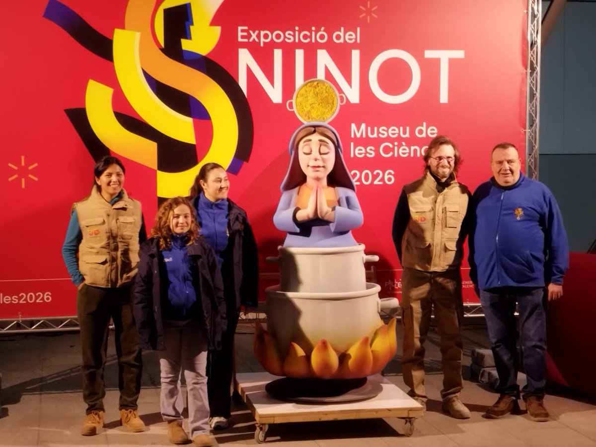 Ayer fue un día muy especial✨🔥

Nuestras representantes acudieron a la Exposición del Ninot para entregar con todo el orgullo nuestros ninots 🥰🎨

Un pasito más hacia las Fallas, lleno de ilusión, tradición y ganas de disfrutar cada momento.

Ahora solo queda visitarlos… ❤️