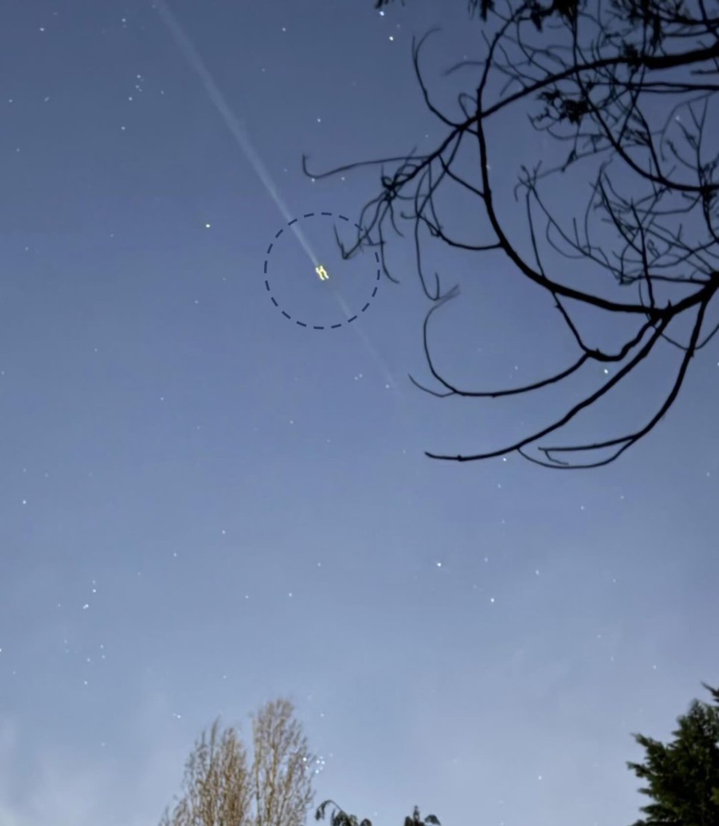 Er werden nieuwe UFO-meldingen op onze website geplaatst. Bekijk de laatste update via: ufomeldpunt.be/recent/ #UFOs #UAPs