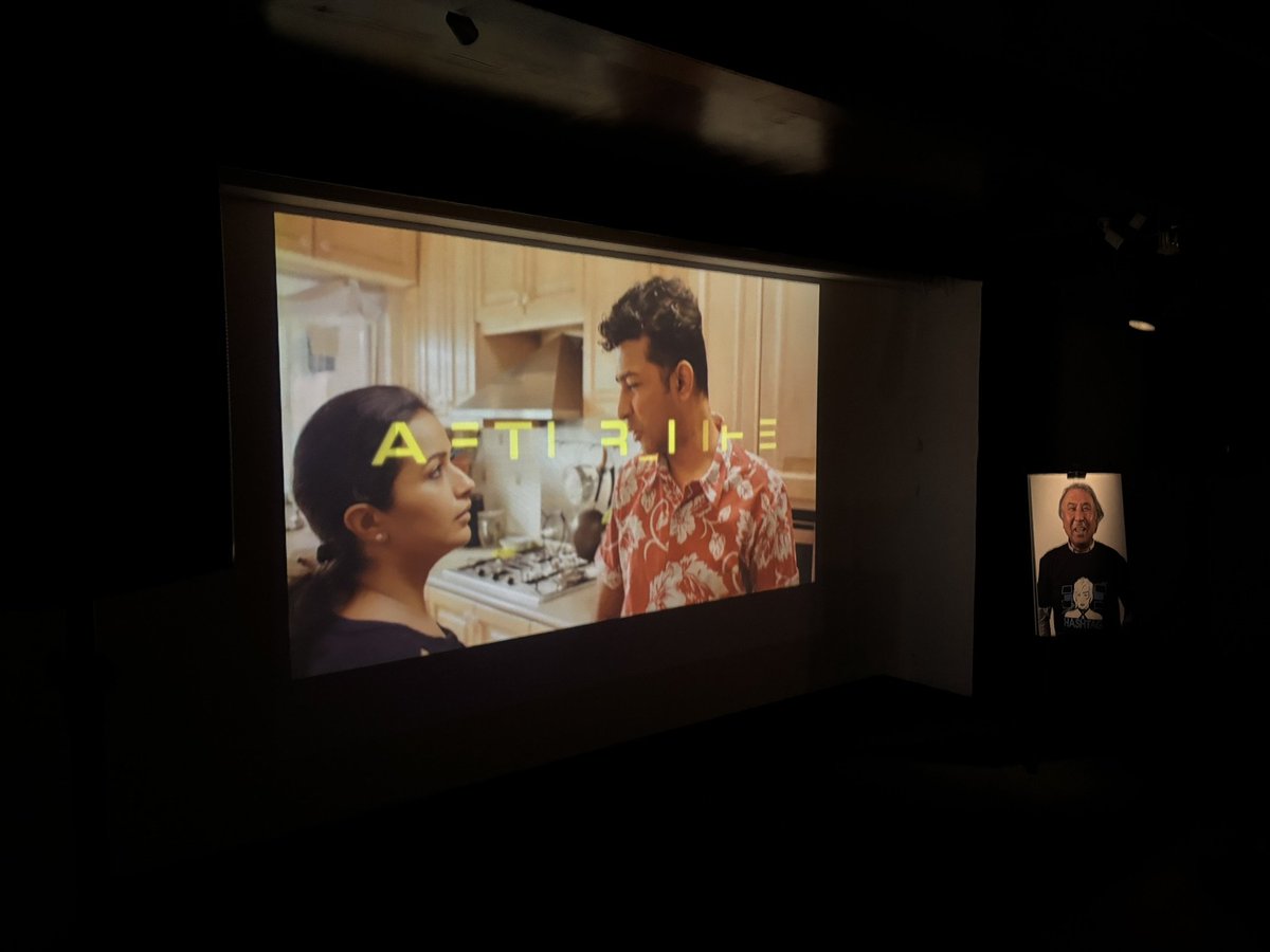hapimon2019's tweet photo. @GIRAFFiLM 相変わらず、とりとめのない内容になってしまいましたが、本当に皆さんありがとうございます。

ここでの出会いは、また、この先へと続くと思います。
これからもよろしくお願いします。

丸山支配人、ありがとうございます。

SF特撮映画セレクト
水島章 https://t.co/xPkUvase2L