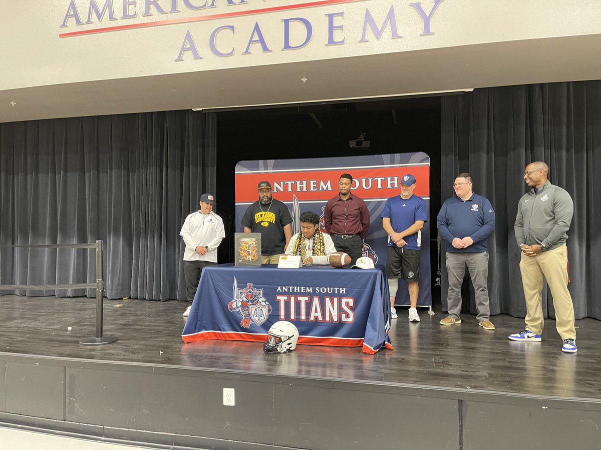 Gabriel_Fotu21's tweet photo. All Glory to God! Time to work!! #Committed #ALATitanFootball #OtterOn #BravesFootball
@ALA_Titans_FB @CoachMoon13 @CoachFotu @AntonioHillJr @coachpayne @EngmanHayden @CoachNickDavis https://t.co/4ywyR7ZBvh