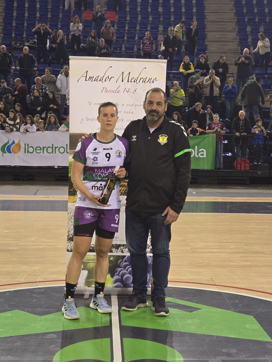 BMSportingLR's tweet image. 👉 Ya tenemos aquí las MVPs de la Segunda Ronda de La Copa de La Reina, cortesia de @MedranoIrazu 🍷

June Loidi y Silvia Arderius
 
¡Enhorabuena chicas!

#SienteSporting💚💛