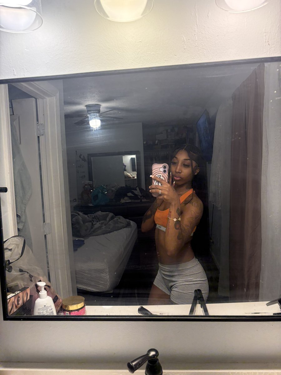 Miss Libra 🦇💕 tweet media