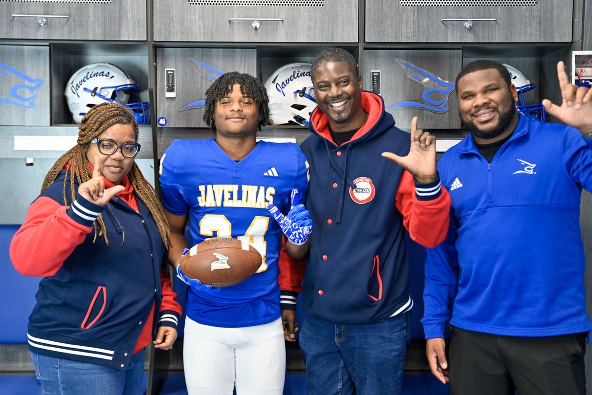 JavelinaFB's tweet photo. National Signing Day, its a Family Affair

#GoJavelinas #TTDB https://t.co/vRqaTJexqS