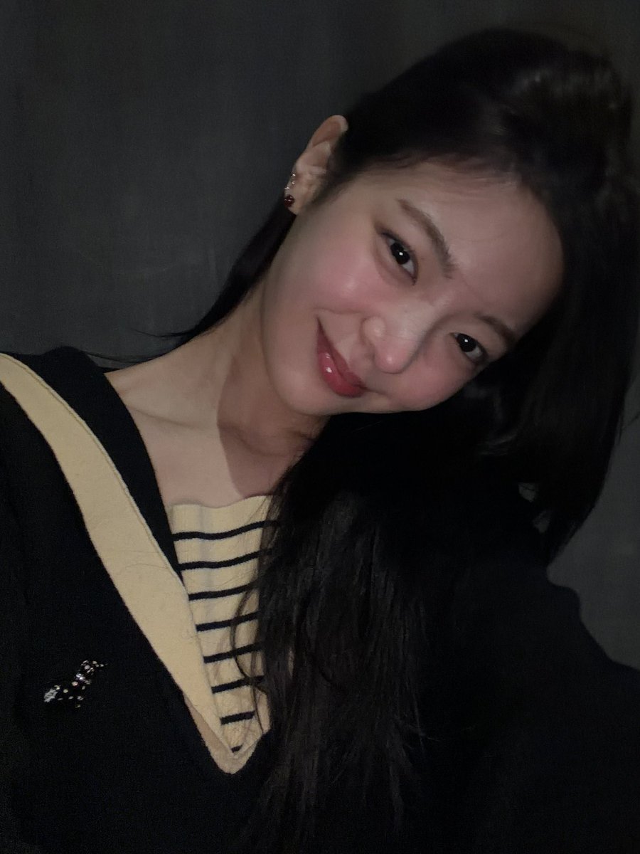 ITZY’s Lia is a cutie pie in newly shared photos.