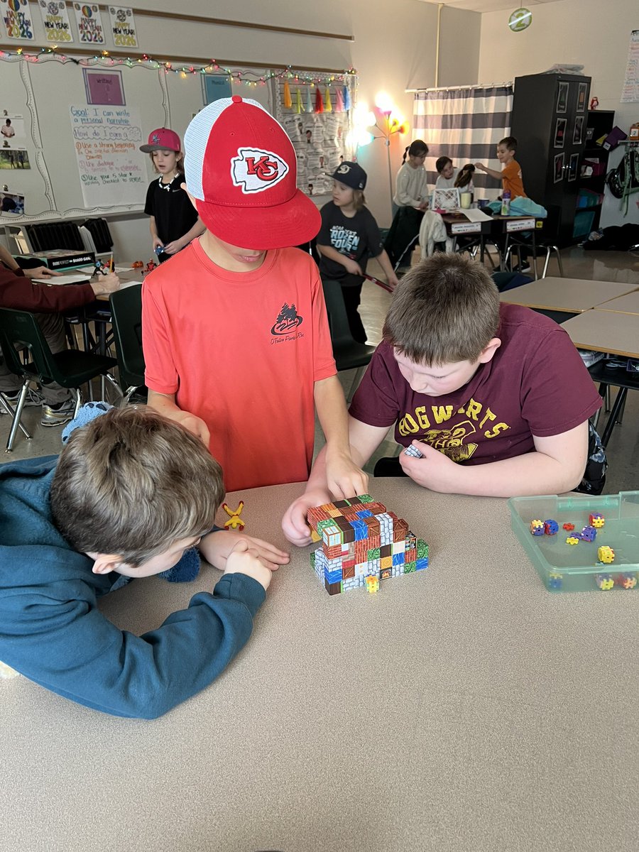 Mrs. Smith tweet media