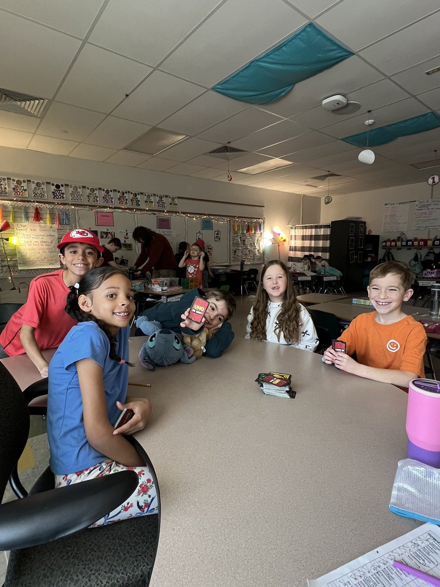 Mrs. Smith tweet media