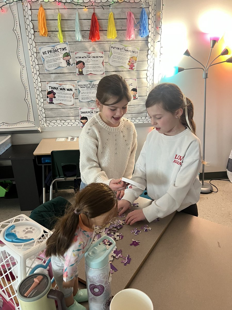 Mrs. Smith tweet media