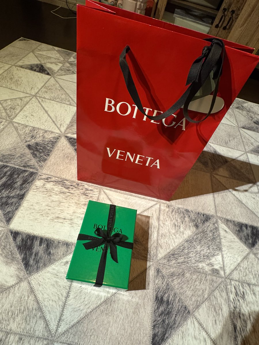 むんく tweet media