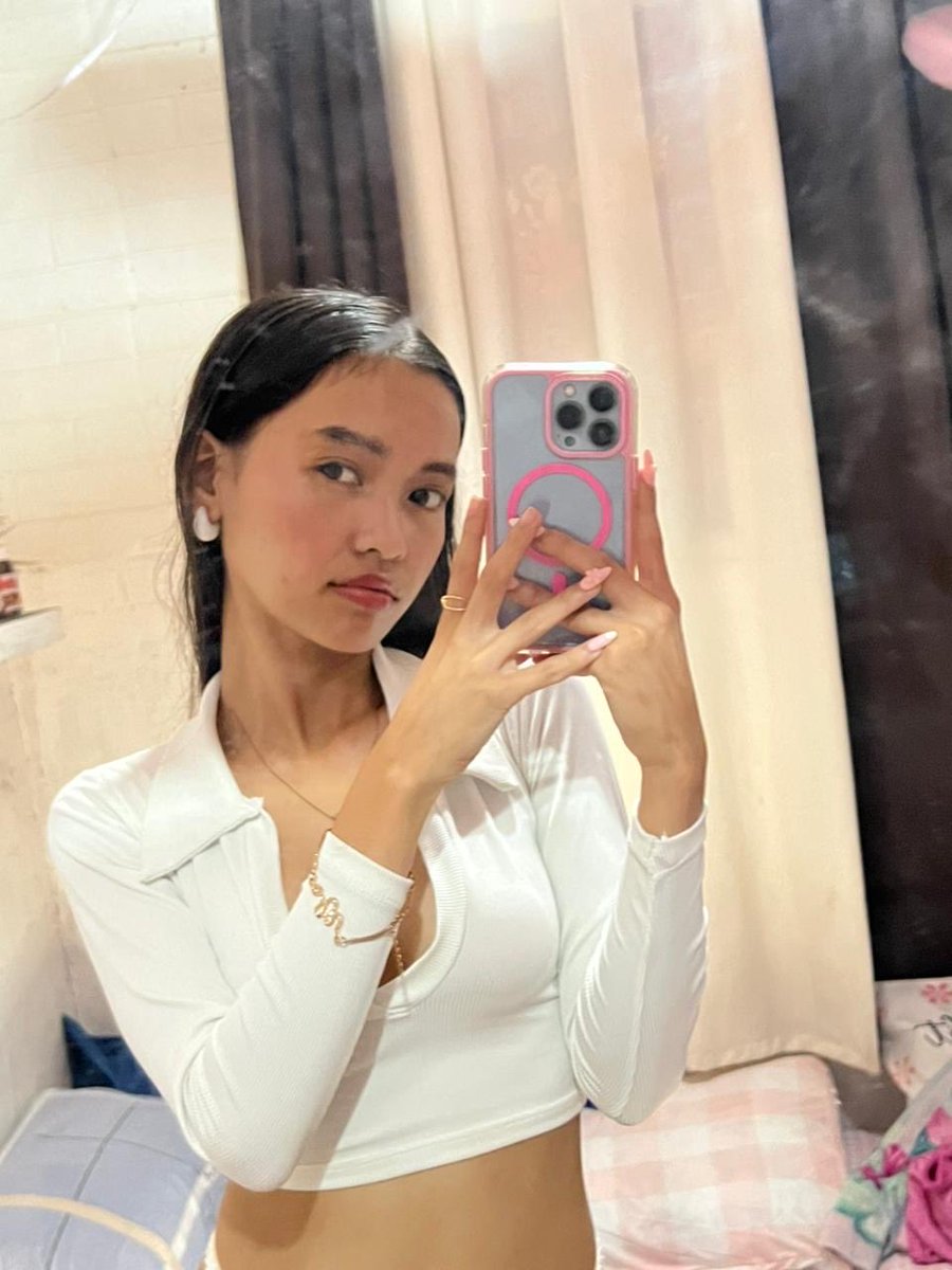 roserosey2007's tweet photo. Would you date a 34kg Filipina? 

#dating #FilipinaGirl #asiangril #FYP https://t.co/Ms3iPN2feM