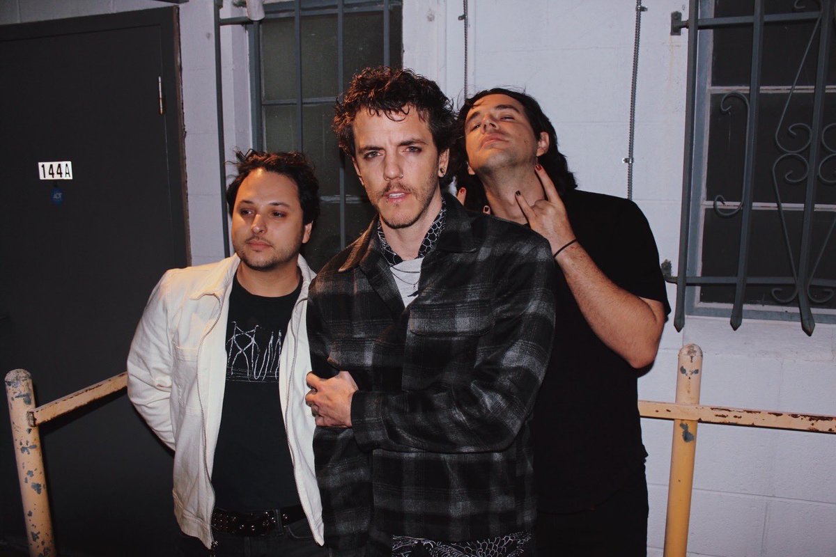 Thank y’all for the love on our new single “GET GONE” 🖤🥀 It’s always exciting to see the new life that music takes on once it’s shared with the world (shout out to listeners in the UK, Australia, Canada, + Netherlands) 🤯🫶🏼 distrokid.com/hyperfollow/sh…