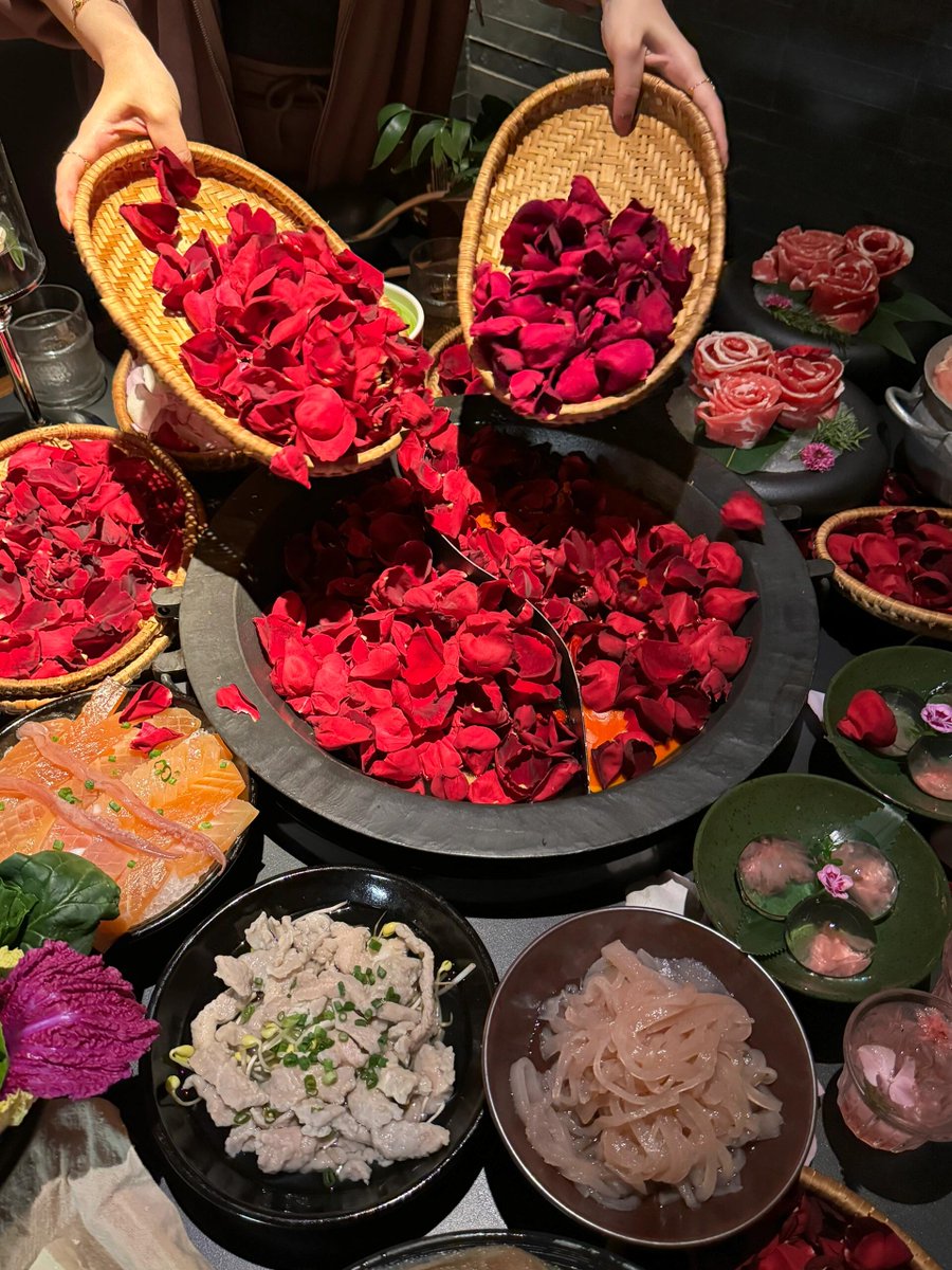 KMukharj's tweet photo. 保定竞秀🦾🥟 https://t.co/8xgL9NXXKw