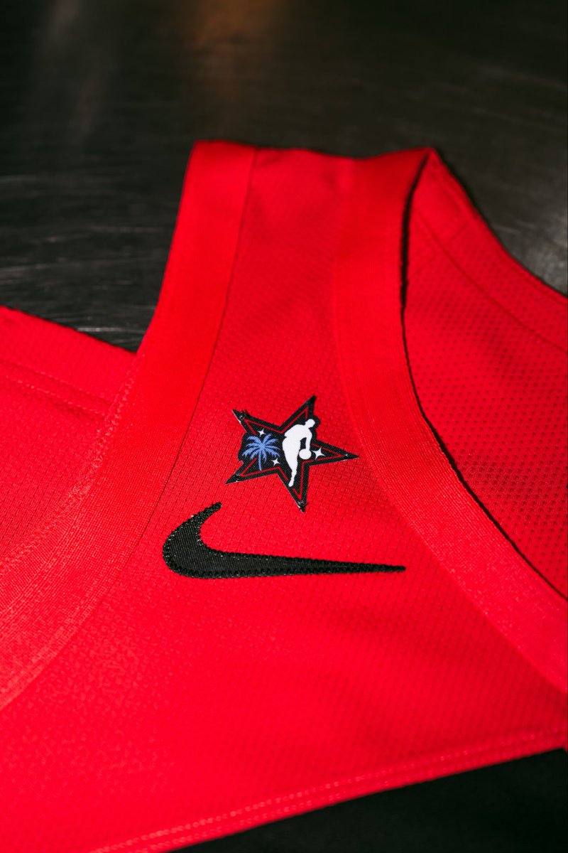 Raptors's tweet photo. 🌟SCOTTIE ALL-STAR🌟

For tonight’s game, Scottie’s jersey will have the NBA All-Star patch https://t.co/FtKIGdYXH6