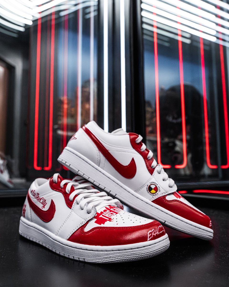 UHCougarMBK's tweet photo. As part of tonight's #Eracism initiative, @CoachSampsonUH will wear these custom sneakers created by Arthur Hightower

The sneakers feature the Coogs' #ForTheCity &amp; the Lumbee Tribe of North Carolina seal

#NoSecret
#ForTheCity x #GoCoogs https://t.co/RD3gA8Se0l
