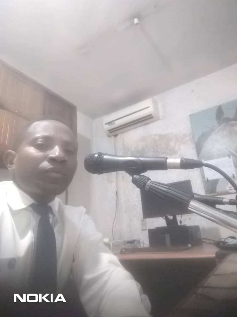 ferdinandus123's tweet photo. It was a pleasure to be at CCIB FM+ to present my song Mon Ange @YALIRwandachap @YALIRLCWAAccra @yalidakar @YALIRLCAlumniUg @IFRI_ @MusicologieG
https://t.co/xXpOS2f1xW https://t.co/fk3vnkwTjo