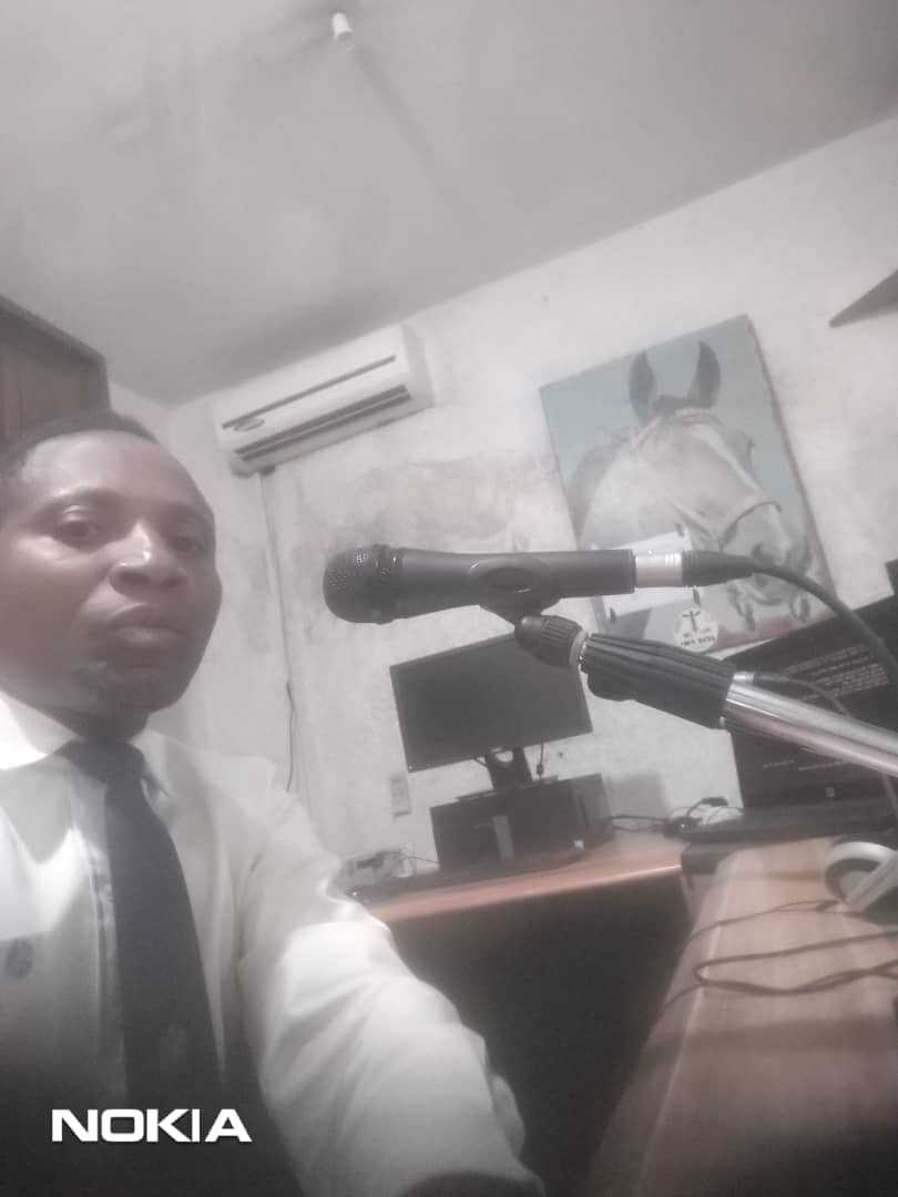 ferdinandus123's tweet photo. It was a pleasure to be at CCIB FM+ to present my song Mon Ange @YALIRwandachap @YALIRLCWAAccra @yalidakar @YALIRLCAlumniUg @IFRI_ @MusicologieG
https://t.co/xXpOS2f1xW https://t.co/fk3vnkwTjo