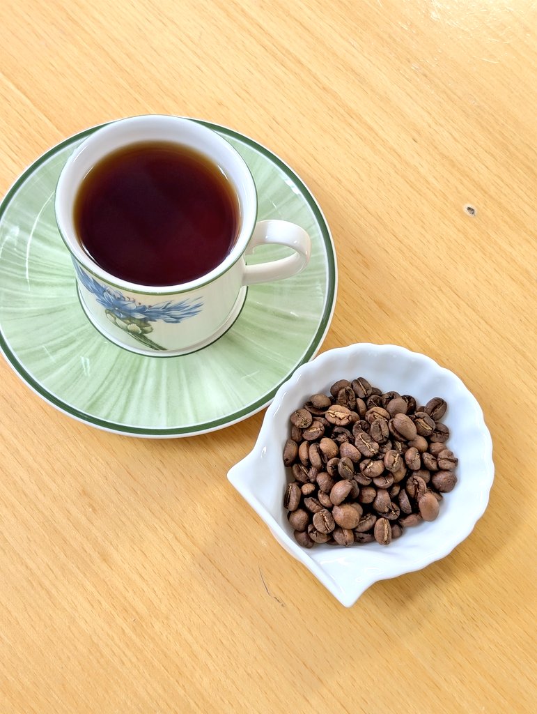 turtle_1904's tweet photo. 2月5日（木）
11時〜21時
ホソミーファクトリー×歩み珈琲
営業致しております☕ https://t.co/mZfFV8g4WD