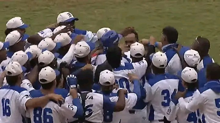 El #León vive, la batalla sigue. #Industriales ganó 7 x 1. 
Felicidades muchachos.
Con ustedes hasta la Final.
#PlazaEnElCorazón 
#SíSePuede 
#CubaEsBéisbol