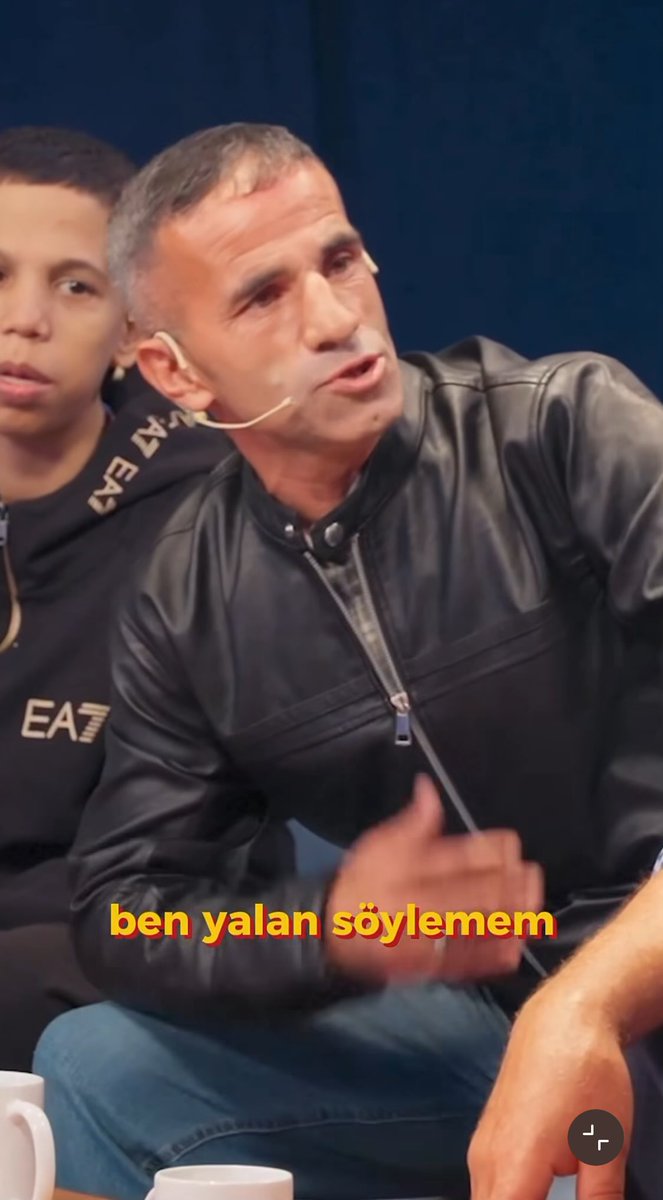 Baksana kardeşim bunlarda böyle yürek varmı 
Tiplere baksan At hırsızı ama 
Bunlar bir koyunu bile alamaz
#CüzdanınNeredeÖzbek