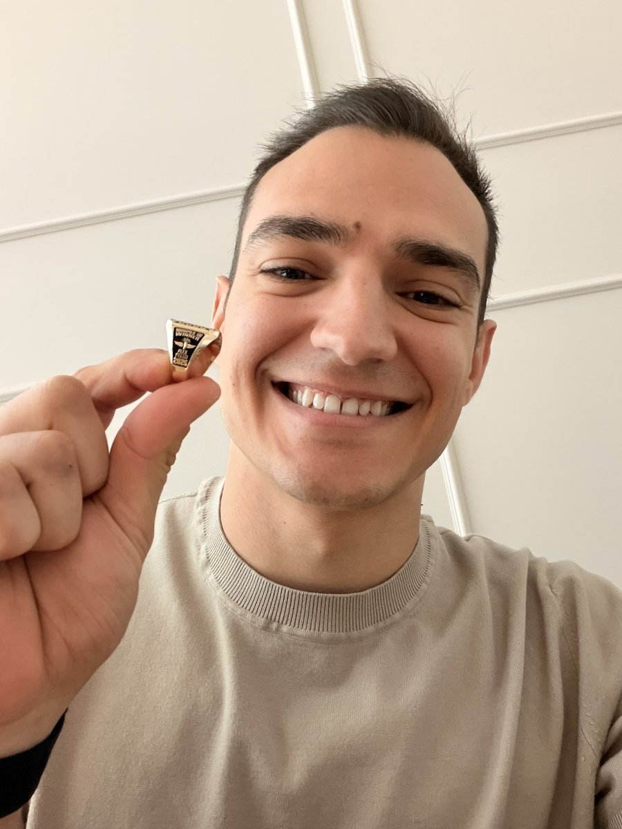 AlexPalou's tweet image. Ring day!

@CGRTeams