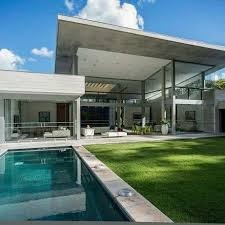 gusipati19's tweet image. Desde la Urbanización CERRO VERDE en CARACAS están empezando a salir los nuevos ricos involucrados  o presuntamente involucrados en hecho de corrupción... vivian y viven a todo dar mientras del dinero robado del petróleo venezolano.... mientras le lanzaban migajas al pueblo.....…