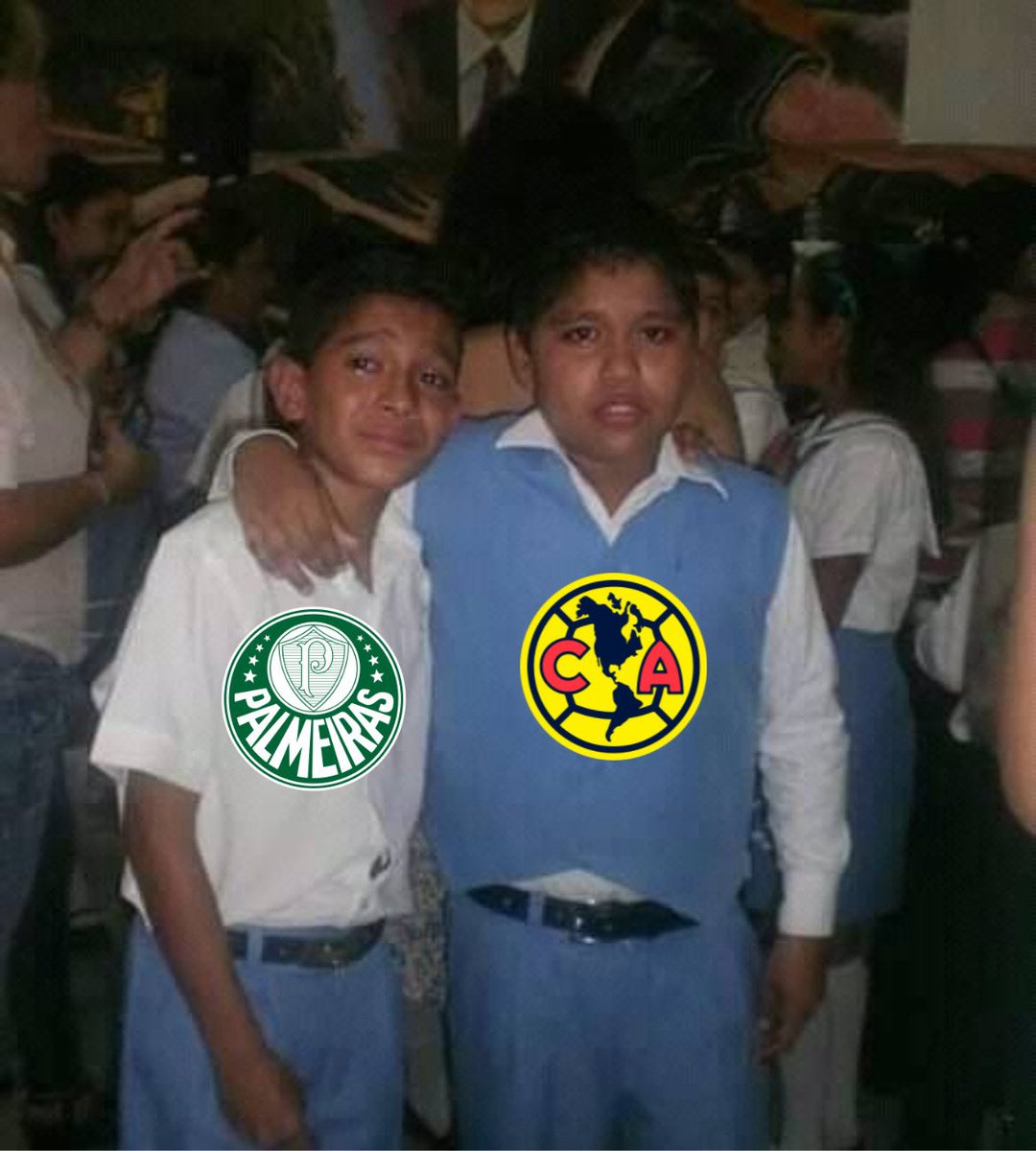 Los aficionados de palmeiras y del américa porque les quitaron a su ídolo.
