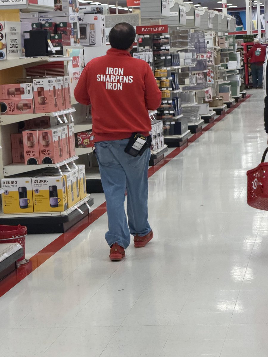 YeahItsDuece's tweet image. Target employee uniform is absolutely electric. #strengthinnumbers #expand
