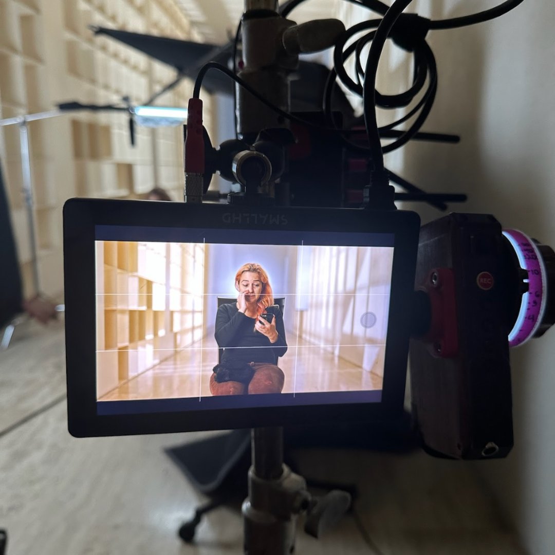 Detective tweet media