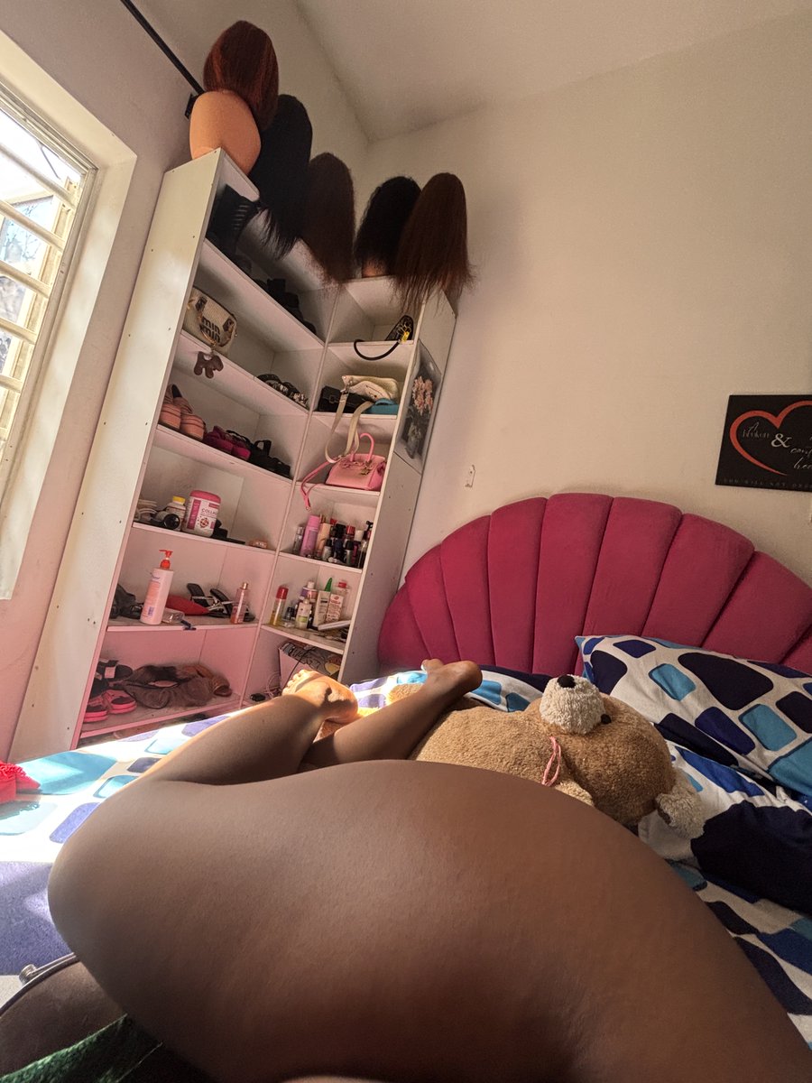 PhilexCruise's tweet photo. Guess the part of my body and spend a night with me https://t.co/j7QLqc9WIg