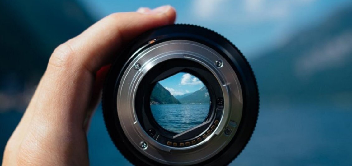 behavioralcents's tweet photo. As an overshopper, you look through the world differently than others. Here's what happens when your lens narrows. https://t.co/hPzTjm4vIs https://t.co/x6kQeolbvg