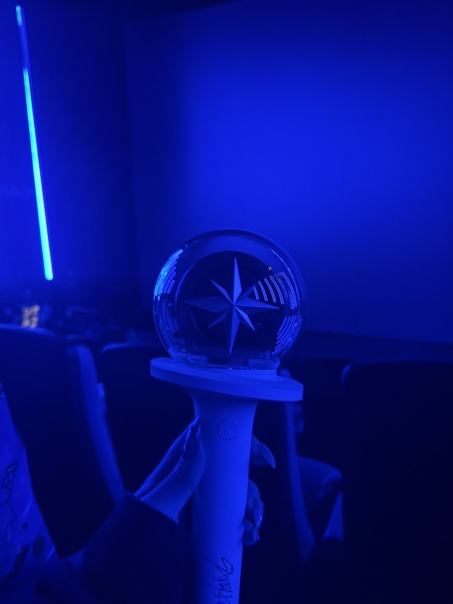 rapperbinnie_'s tweet photo. so ready to watch the kids on the big screen 🩷🩷🥺 https://t.co/MPAJxcXSwA