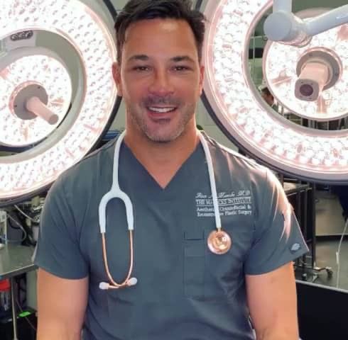 Ericbennet's tweet image. Happy Wednesday! 💕 this is another day in the clinic, another opportunity to save lives of my patients 🩺🙂🇺🇸🇺🇸 
Wishing a beautiful and productive day to all! ❤️
#ArmyMedicine #armedcom #fortbliss #CombatReady #WarriorMedics #armyreserve