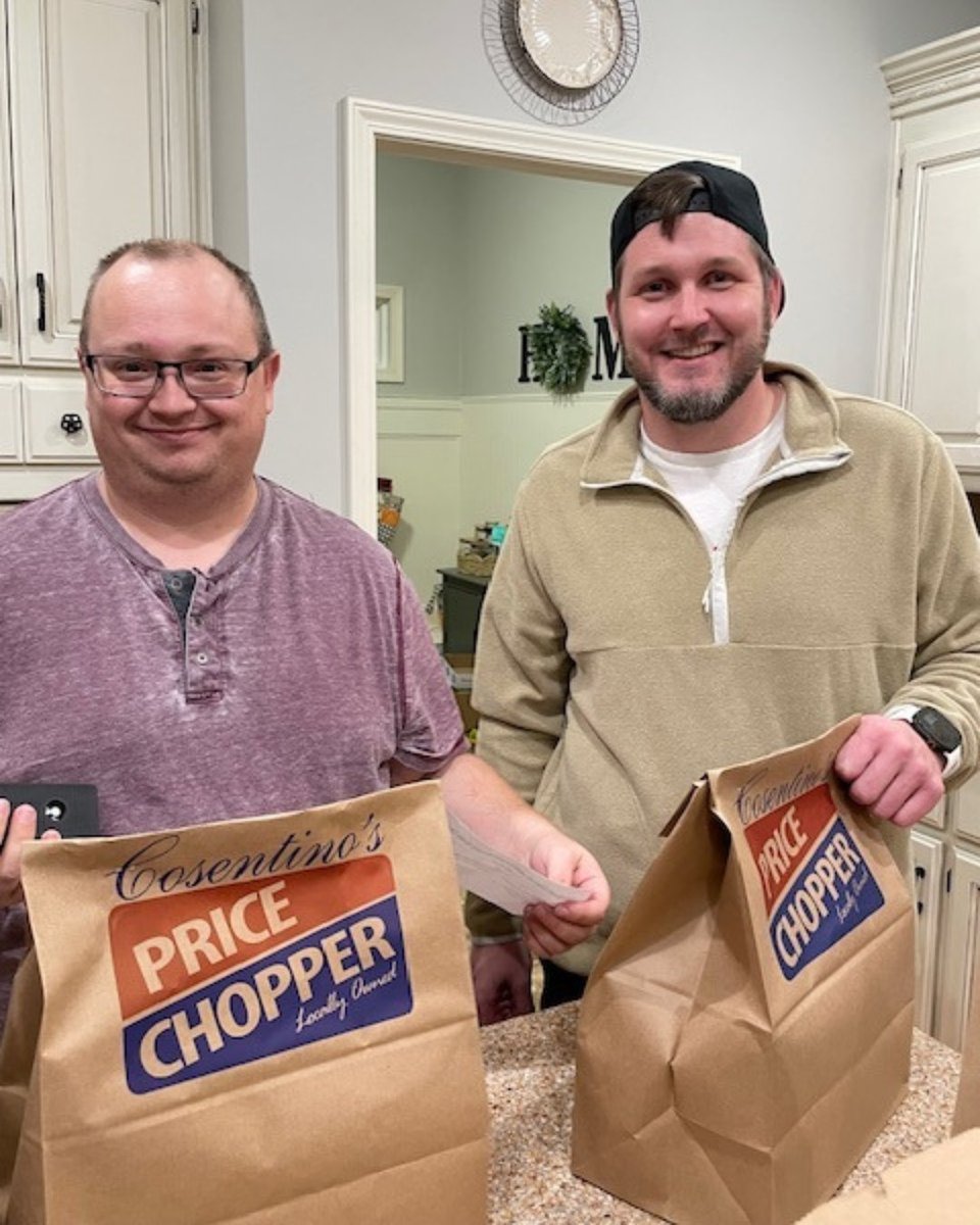 Thank you for making meals with your friends and neighbors!  
By making meal kits, you can recieve 1‑hour of service through CCKCSJ. Want to join in? Learn more or sign up here: catholiccharities-kcsj.org/mealkits/
#ServiceHours #Volunteer #AtHomeVolunteering #MealKits