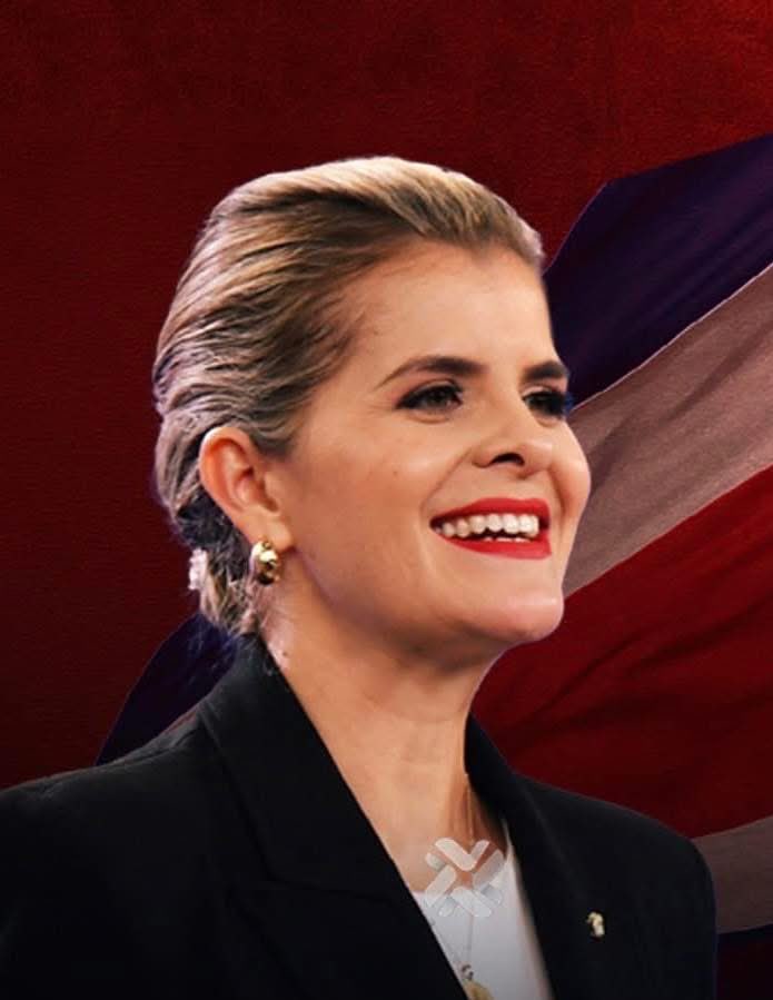 OraculodeCR's tweet photo. Para los que no entendieron, incluyendo aquellos diputados que hoy salieron hablando “papaya”👇🏿

En Costa Rica, el Ministro de la Presidencia es una figura clave en la gobernabilidad diaria del país. No es un ministerio “técnico”: es político, estratégico y de articulación del poder Ejecutivo.

Definitivamente, esta nueva forma de gobernar ni siquiera la comprenden los de la oposición. 

Nuestra nueva Ministra aprovechará el tiempo organizando y estudiando los proyectos principales con que dará inicio la nueva administración.
El tiempo es oro!