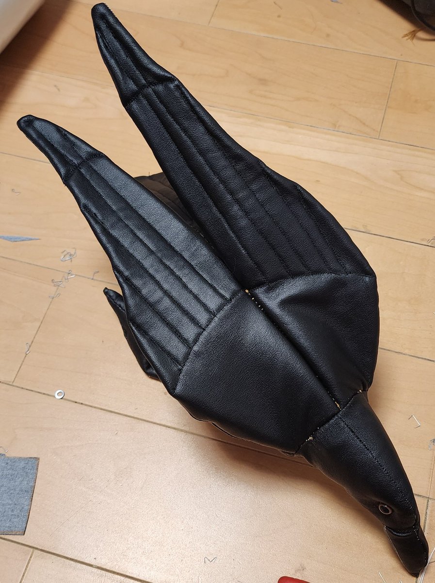 実は完成しちゃったりしてます。 レザークロウ #手芸 #plushie