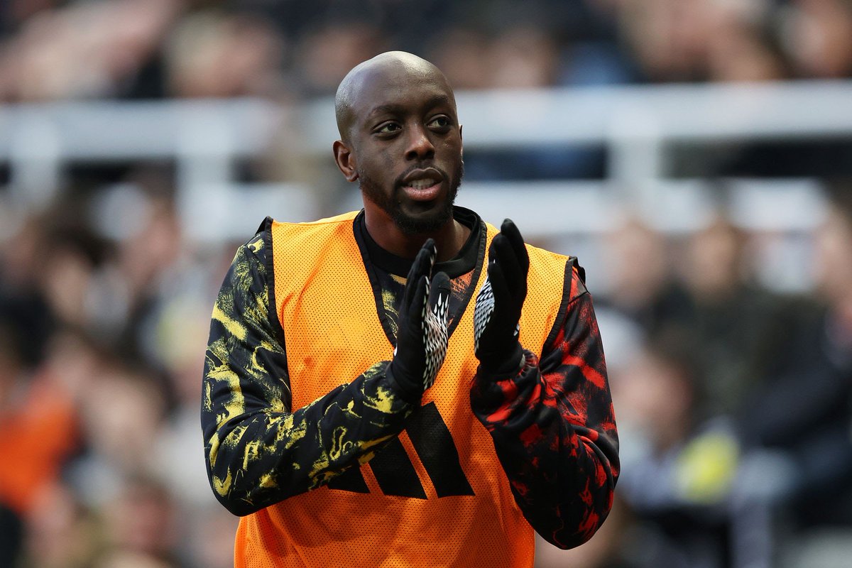 The £55m 29 Year Old "Prem Proven" striker who was gonna come in and save our season? 

Barely a word.

The 23 year old that was only £14m more adapting to a brand new league and system that barely suits his playing style and has still at least bagged 9 goals?

Constantly blamed