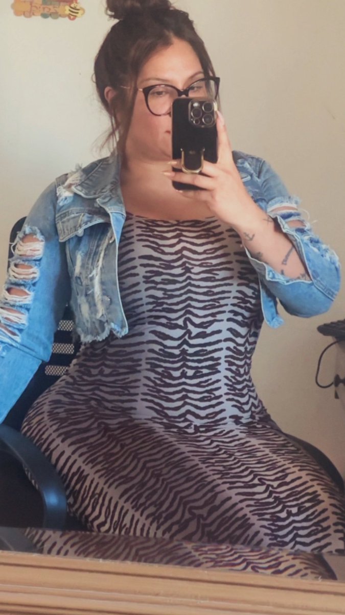 mara esquivel tweet media