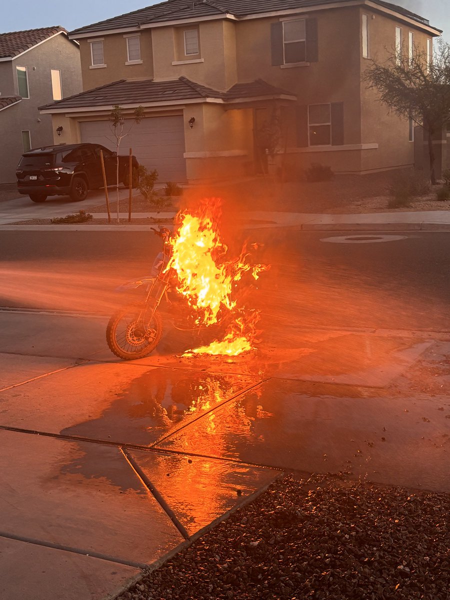 Shifty_40's tweet photo. @DenagoEbikes @RideNowPwrsprts - Thank god I taught my kids bike safety… We got my son the Denago MX1 for Christmas. Went to start the bike today for a ride and this is the end result! https://t.co/7rRbxvGooU